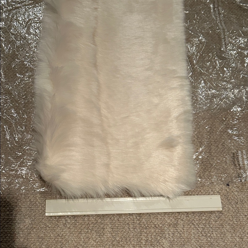 Plush Ivory Faux Fur Scarf